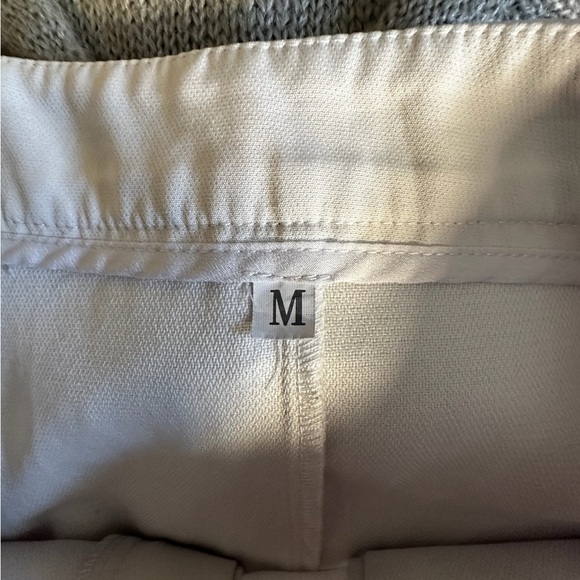 SHEIN High Waist White Shorts with Tailored Fit - Picture 8 of 8